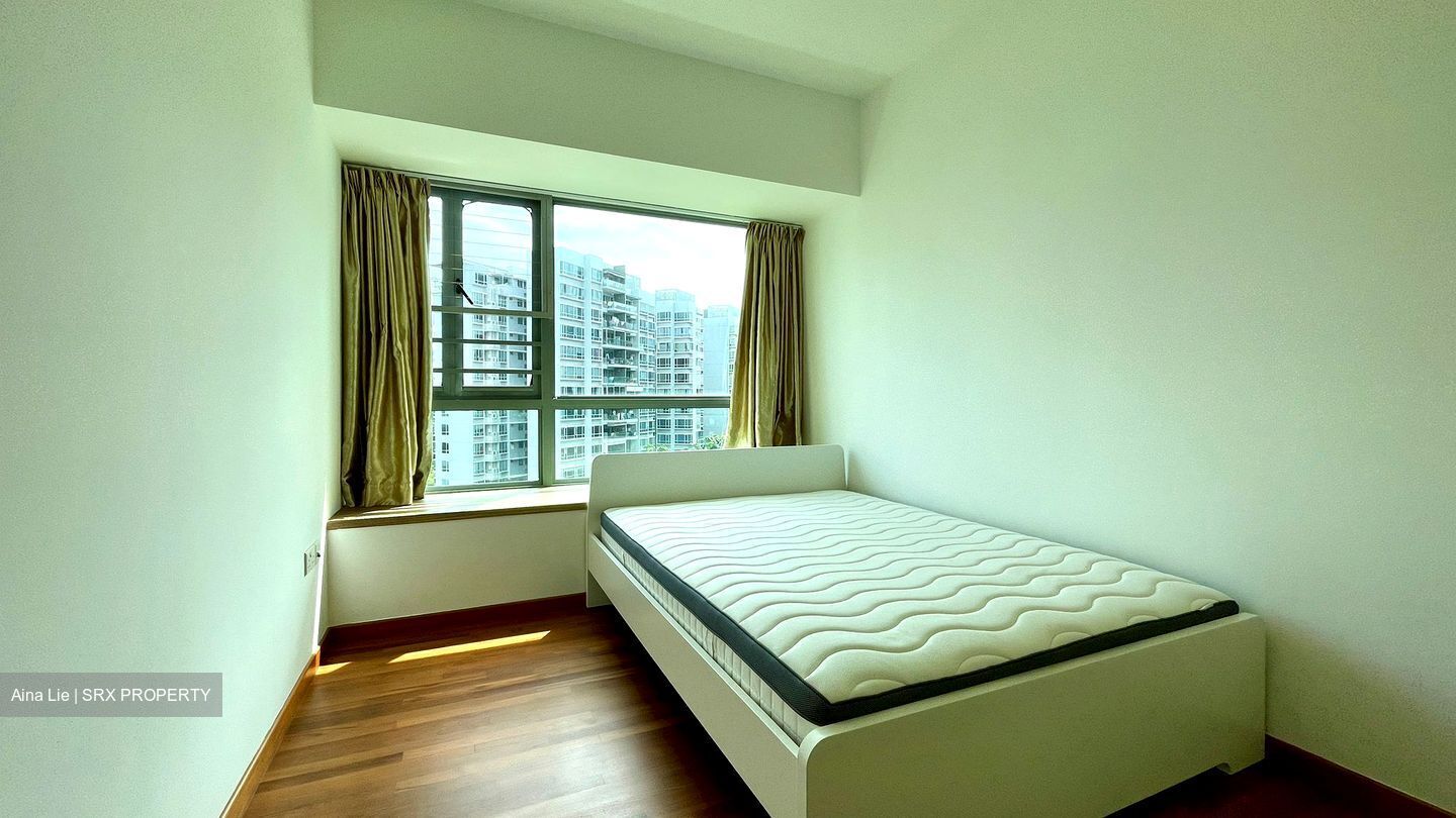 Waterfront Waves (D16), Condominium #566000911